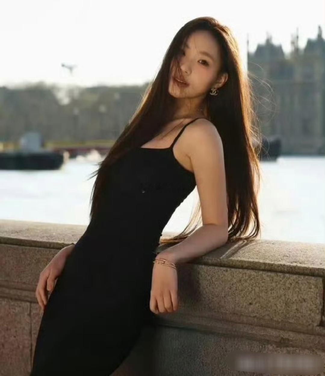小S这是真的生了一个林志玲出来