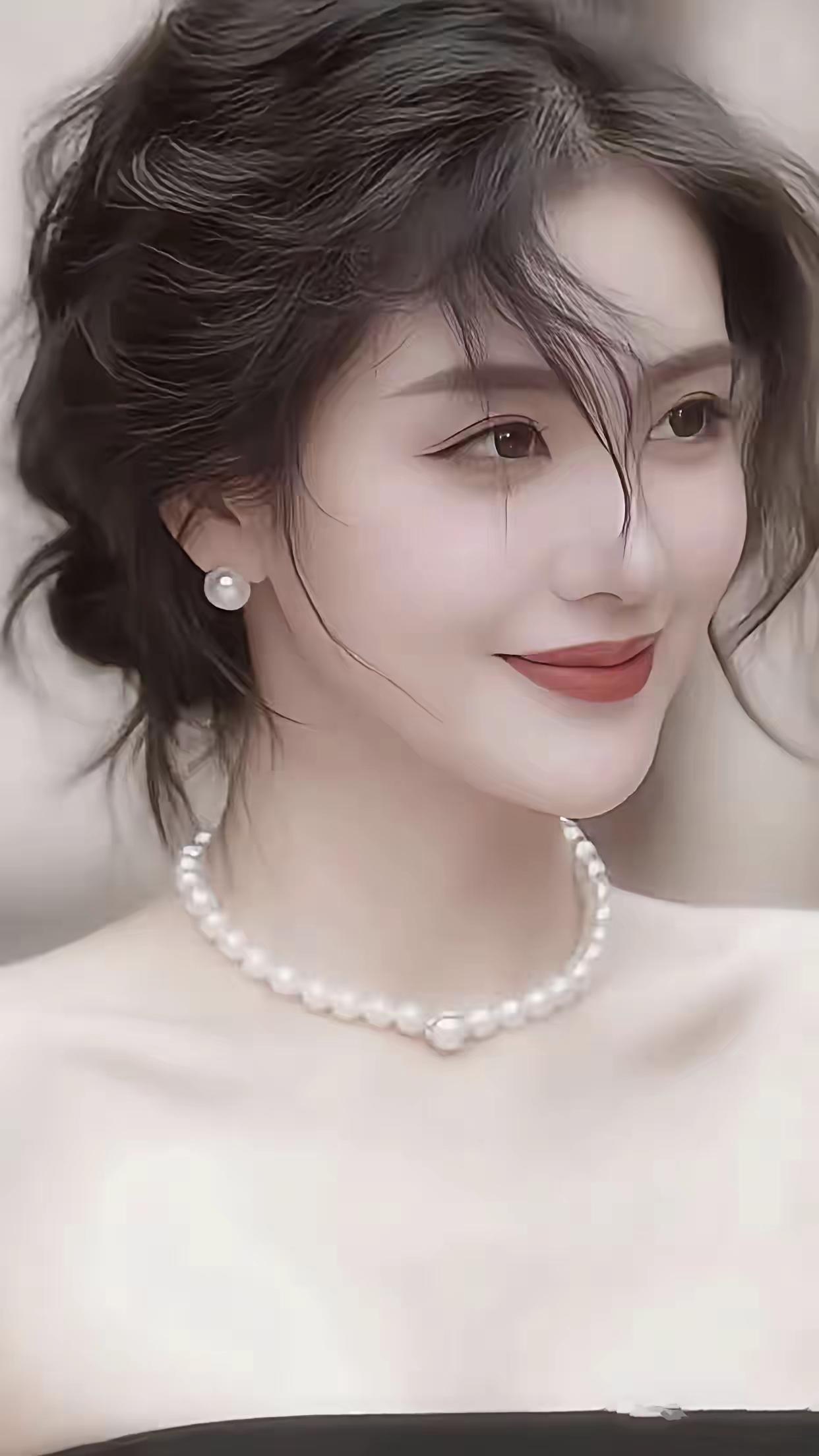 你说漂亮和善良哪个重要漂亮的容貌重要，但是善良的人品是最重要的。