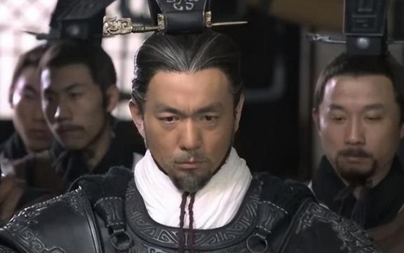 秦始皇问：“攻打楚国，需要多少兵马？”王翦答：“至少60万。”李信说：“不超过2