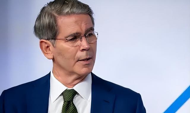 美国这回真是拿出杀手锏，直接发动了史无前例的“全面围堵中国”大戏！不仅试图卡住稀
