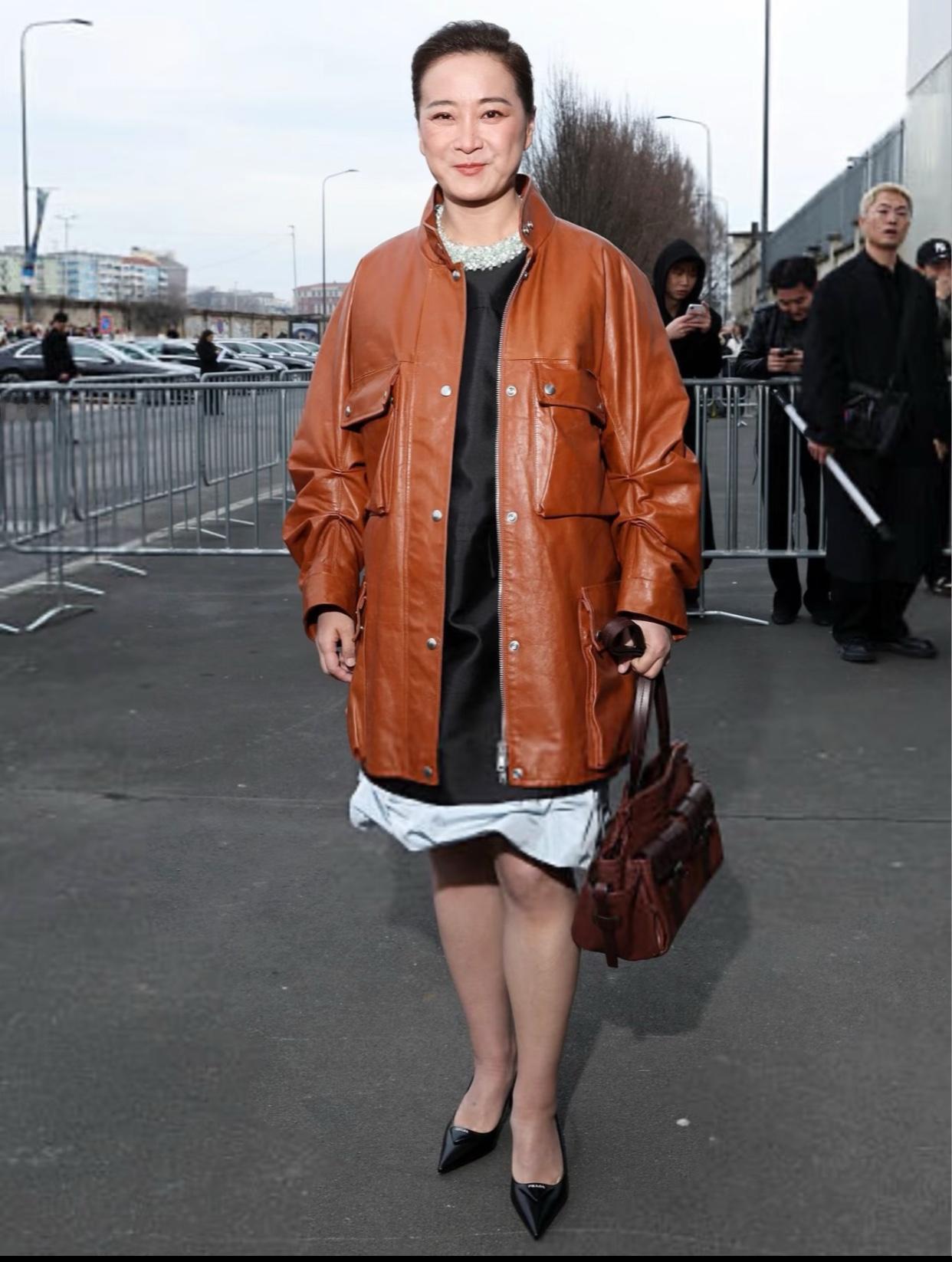 全网都在夸贾玲生图状态好，可我都没认出来，怎么感觉她突然见了岁月了老了许多，