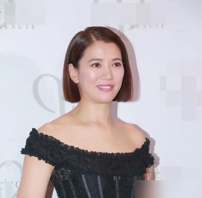 袁咏仪那句你有病啊，骂的不是郭富城，是焊死了一套顶级豪门的生存法则。那个电话