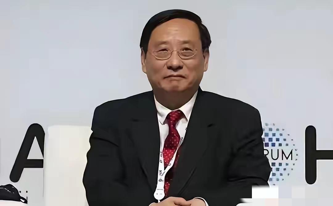 我举双手赞成高志凯先生的观点！咱们中国的每一分钱，都是老百姓拼尽全力挣来的血汗钱