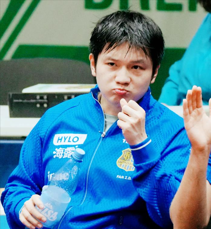 樊振东让杜塞尔多夫变成了自己的主场！今天虽然去杜塞尔多夫的打球，但是却成了樊