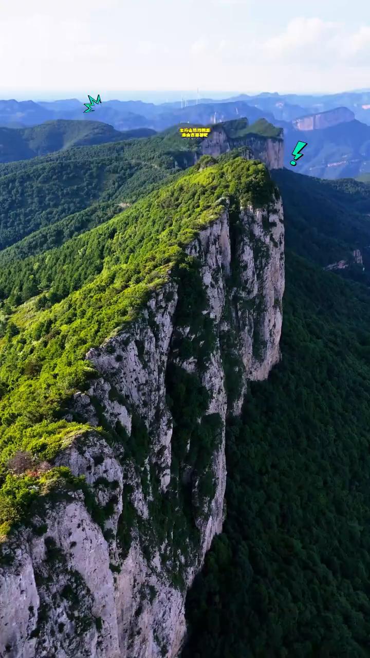 太行山阻挡热浪，来山西避暑吧。太行山筑起天然挡风墙，隔绝华北滚滚热浪，盛夏避暑