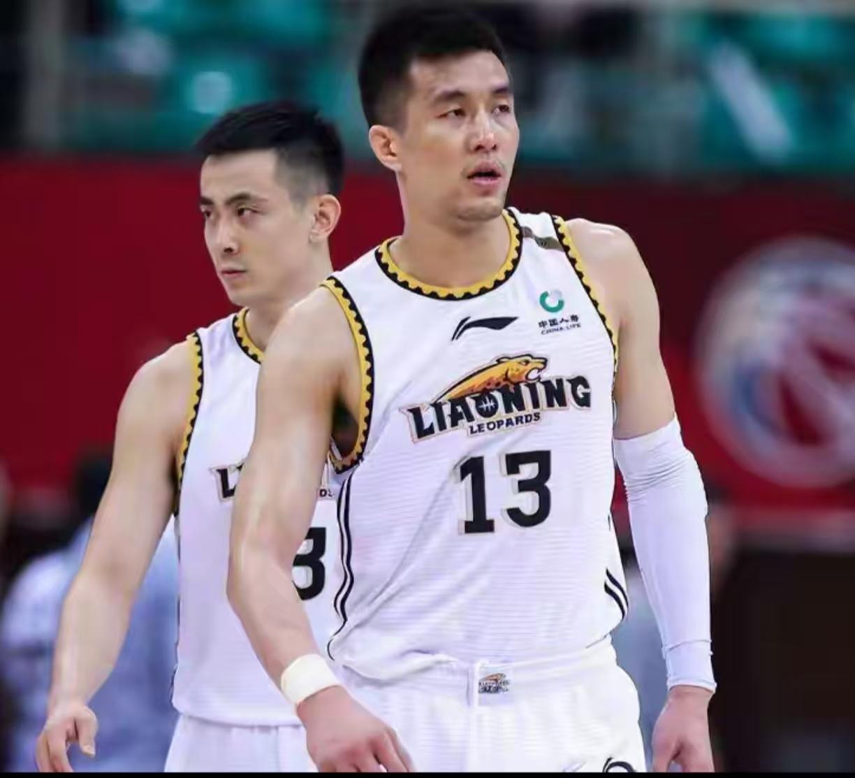 为什么32岁的郭艾伦到现在还没人要？25岁的徐杰女友确定了29岁的周琦都已经