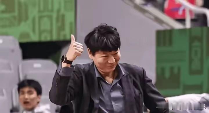 虽然昨晚山东主场拿下同曦取得六连胜，但还是得吐槽一下邱彪！邱彪的临场换人能力的