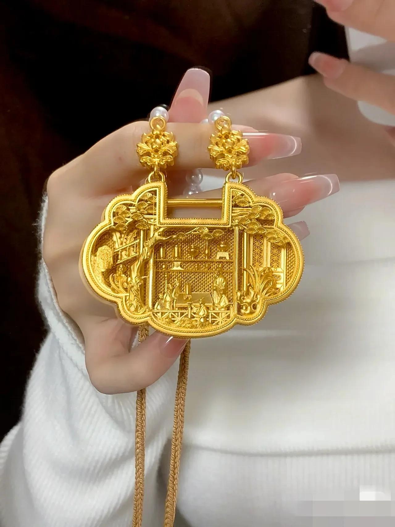 你们发现没有，黄金正在发生一件极其诡异的事情，那就是当所有人都在讨论黄金的