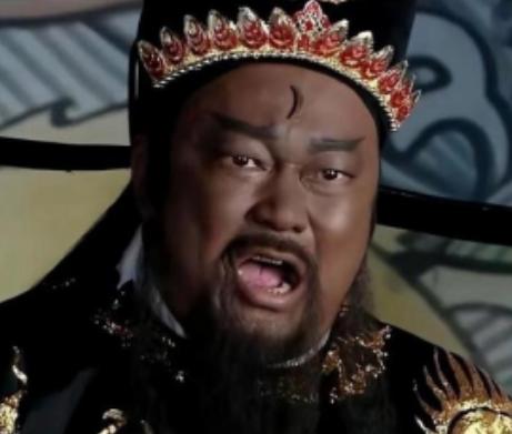 包拯60岁大寿时，突然红着眼眶叹息道：可怜我断子绝孙啊！这时，守寡多年的儿媳红着