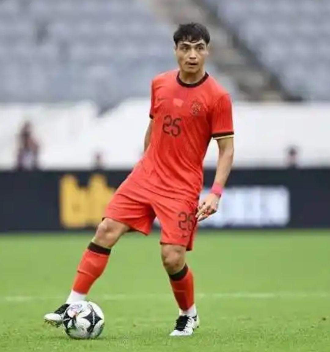 中国队打进乌龙球的队员是吴米提江，阿联酋最后一场热身赛，中国U23国足0比1小负