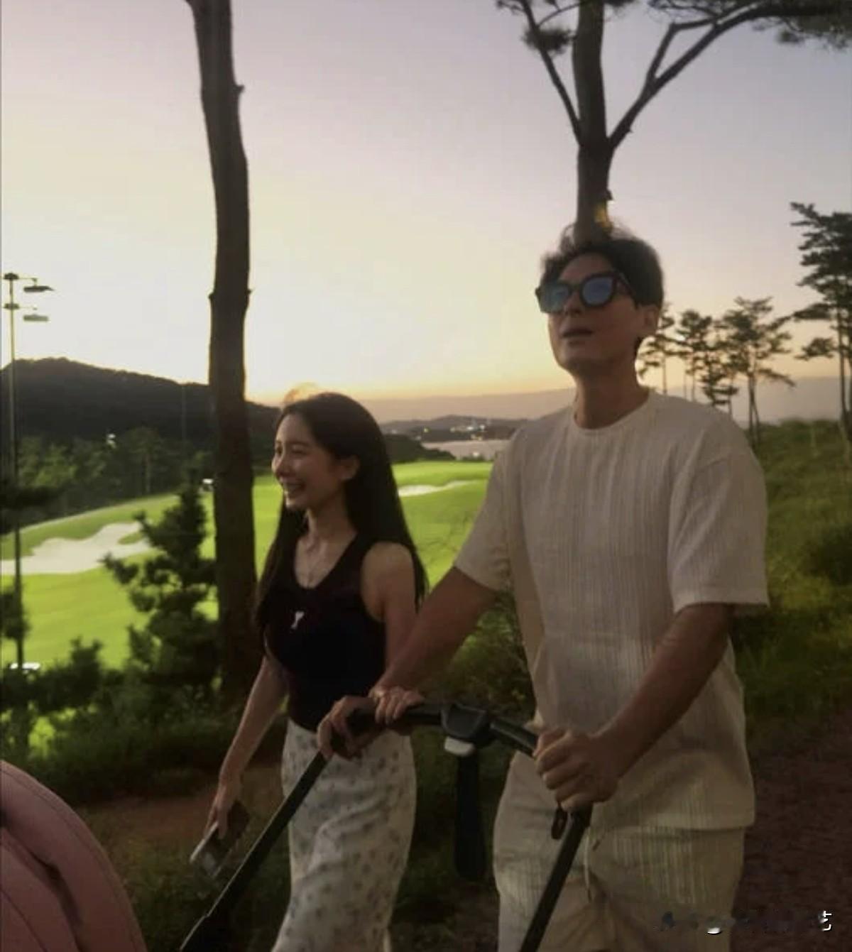 16日，演员李智勋的妻子三浦绫乃在Instagram上传了多张照片。照片中，李智