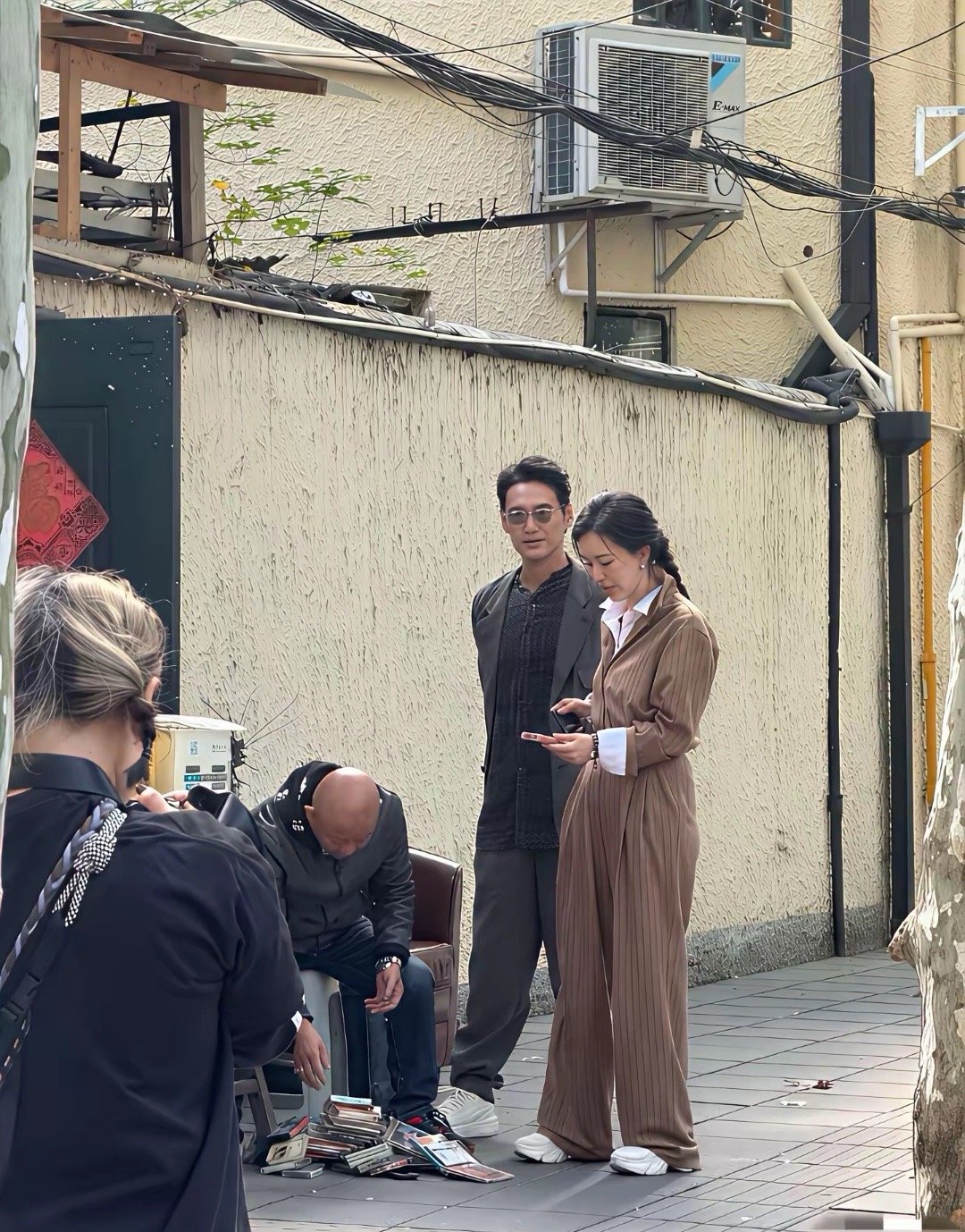 老天呐，差点没认出来。不得不说，真人比电视上还漂亮啊！