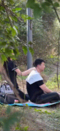 不知道钓鱼是打掩护，还是按摩是打掩护！总之一个字“美”，这是神仙一样日子！看年