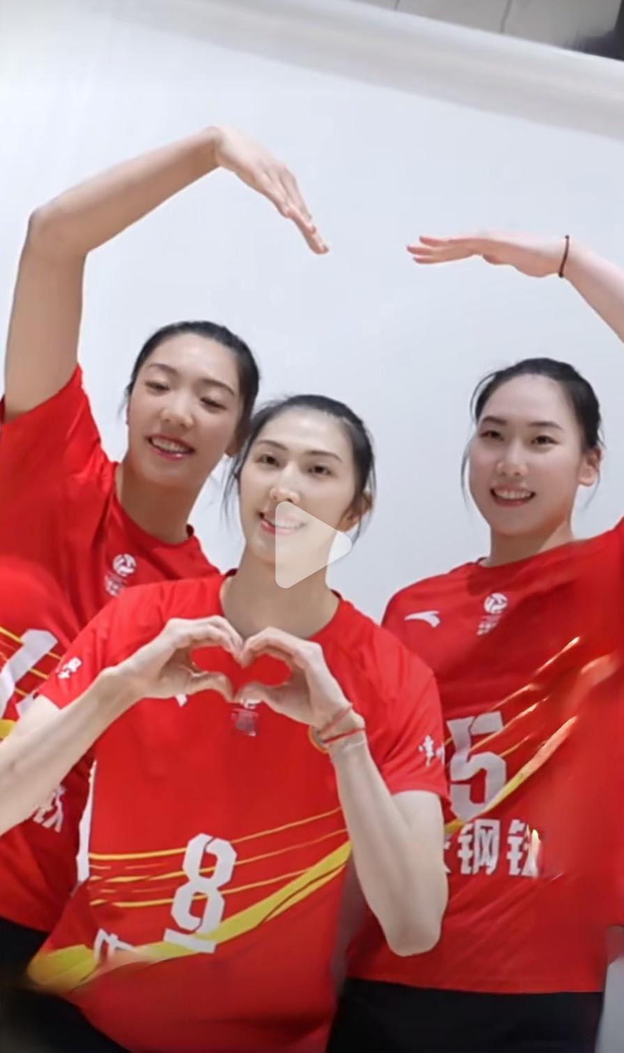 中国女排超级联赛这个赛季，江苏中天钢铁女排以全新的面貌亮相。新的阵容新的起点，新