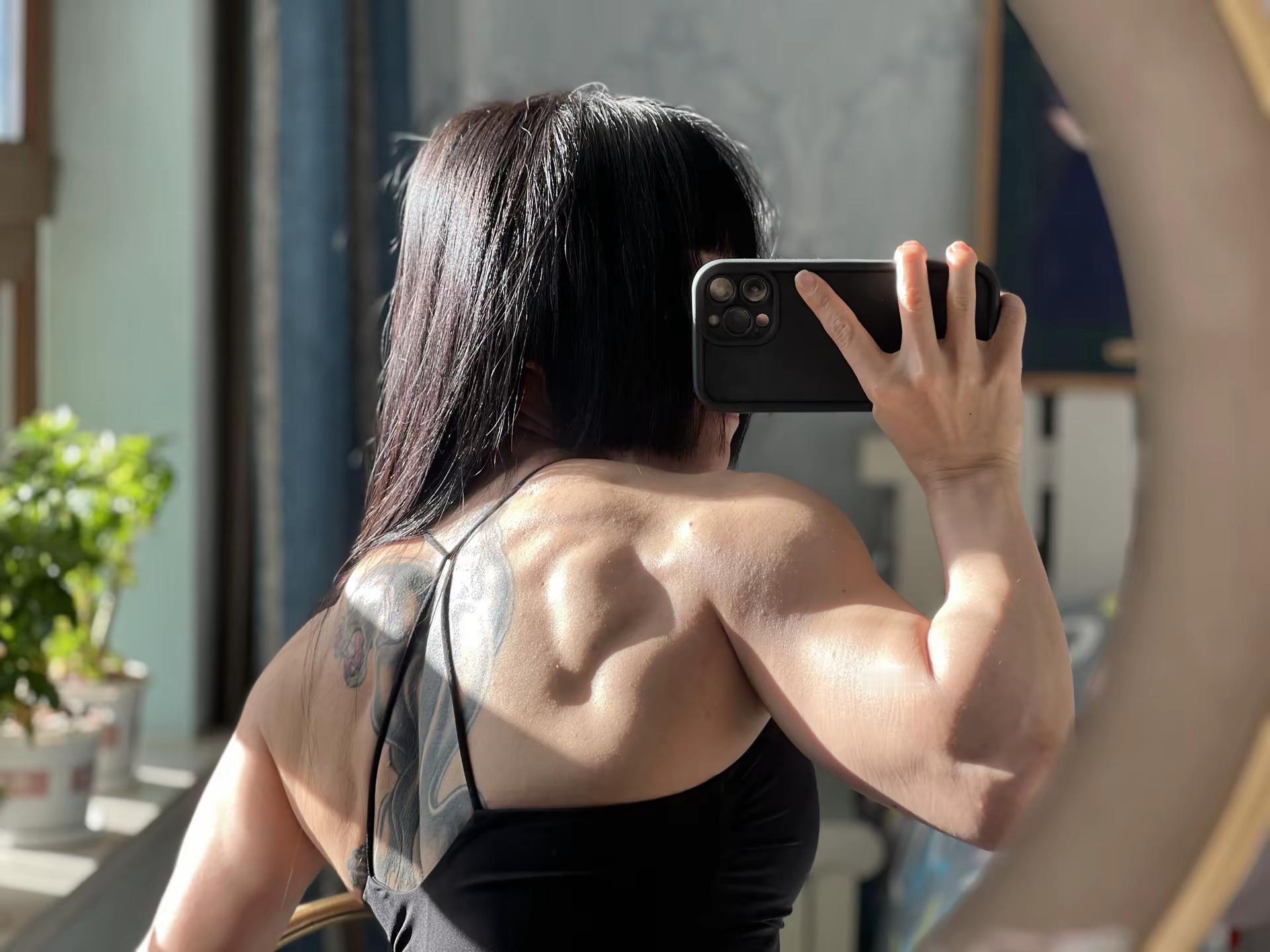 美背杀美背<!--{img:1}...