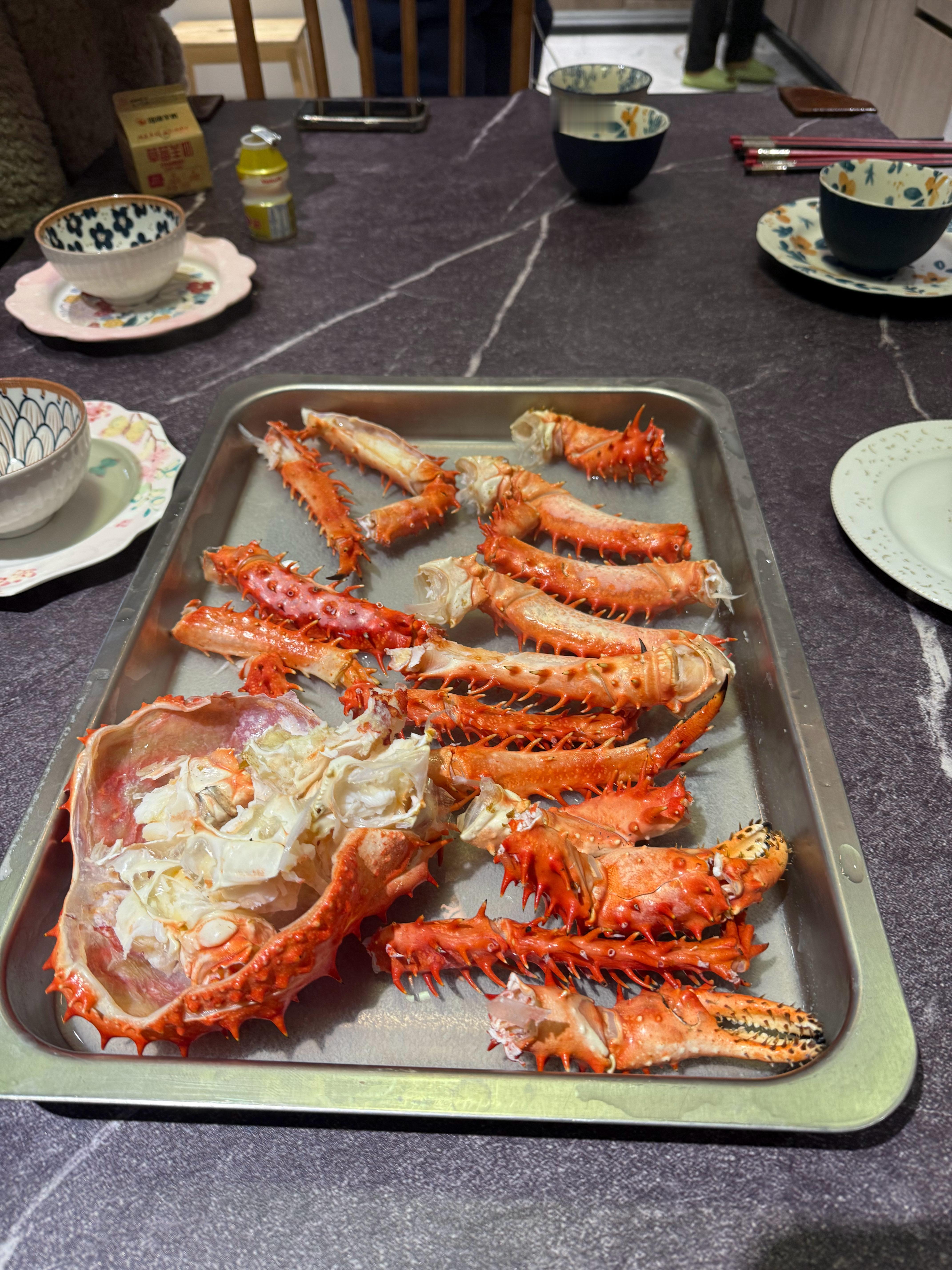 回到家，有大闸蟹可惜不是太湖的