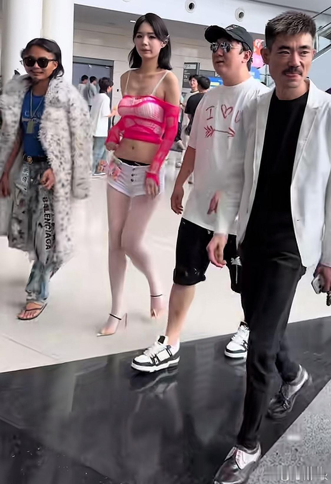 王思聪也是有模仿者了​​​