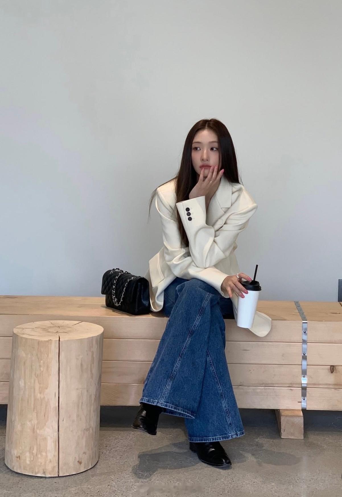 穿搭分享连续更新第2552天韩国时尚女生日常搭配韩系穿搭超能新星汇新星v计划开