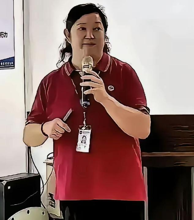 第一个。停的是她。​星宇这事闹大，第一个被拎出来停职的，是人力资源总监周玥