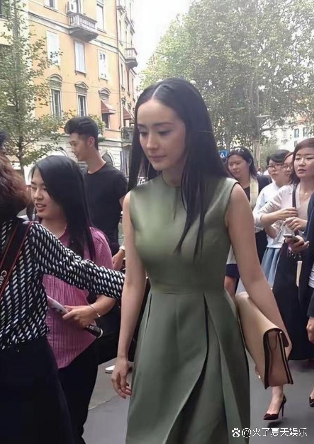 13年前的杨幂有多绝？无美颜无滤镜生图曝光，这才是真正的“天选大女主”