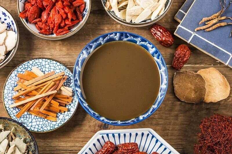 真正要命的痰，都藏在五脏六腑，想祛痰就用它 很多人以为痰，就是嗓子眼里堵着的