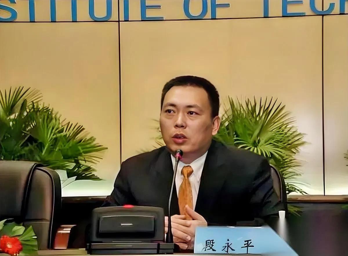 段永平说过句“反常识”的话他戒烟不是“再也不抽”而是“今天不抽”。你