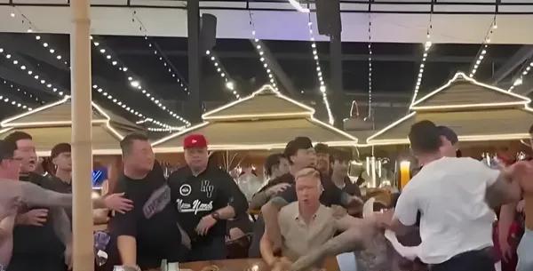 韩国媒体真是太无耻了。日前韩国媒体称中国人伪装韩国人打架，以抹黑韩国人一事仍发