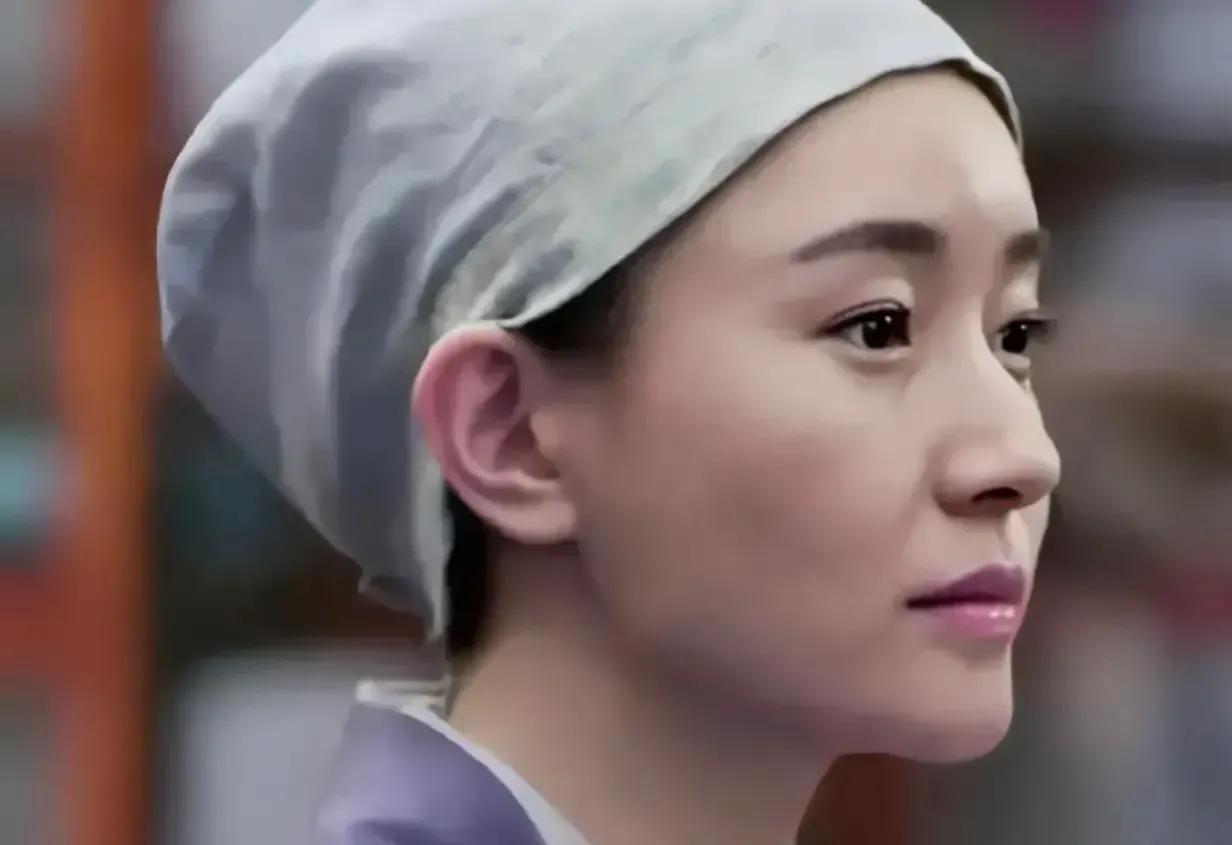 公元1009年的一天，一个年轻貌美的尼姑李氏伺候宋真宗赵恒洗澡时，赵恒按耐不住，