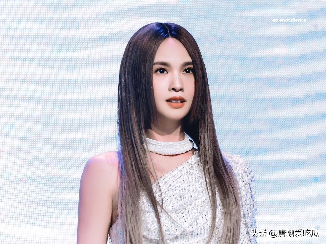 单依纯要感谢杨丞琳没有成为第二个谢娜模棱两可，对号入座要求别人道歉，杨丞琳则