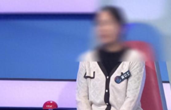 “你装什么装？”河南一老太太在拆迁获得两套房后，为了不让女儿分得财产，便直接将
