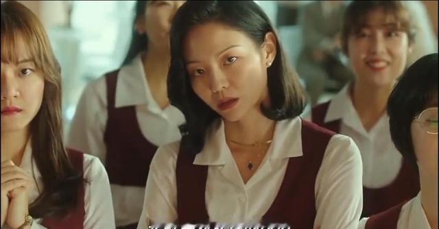 韩国的女性已经彻底疯魔，从曾经的不谈恋爱，不结婚，到后来的不生孩子，不愿意和男生