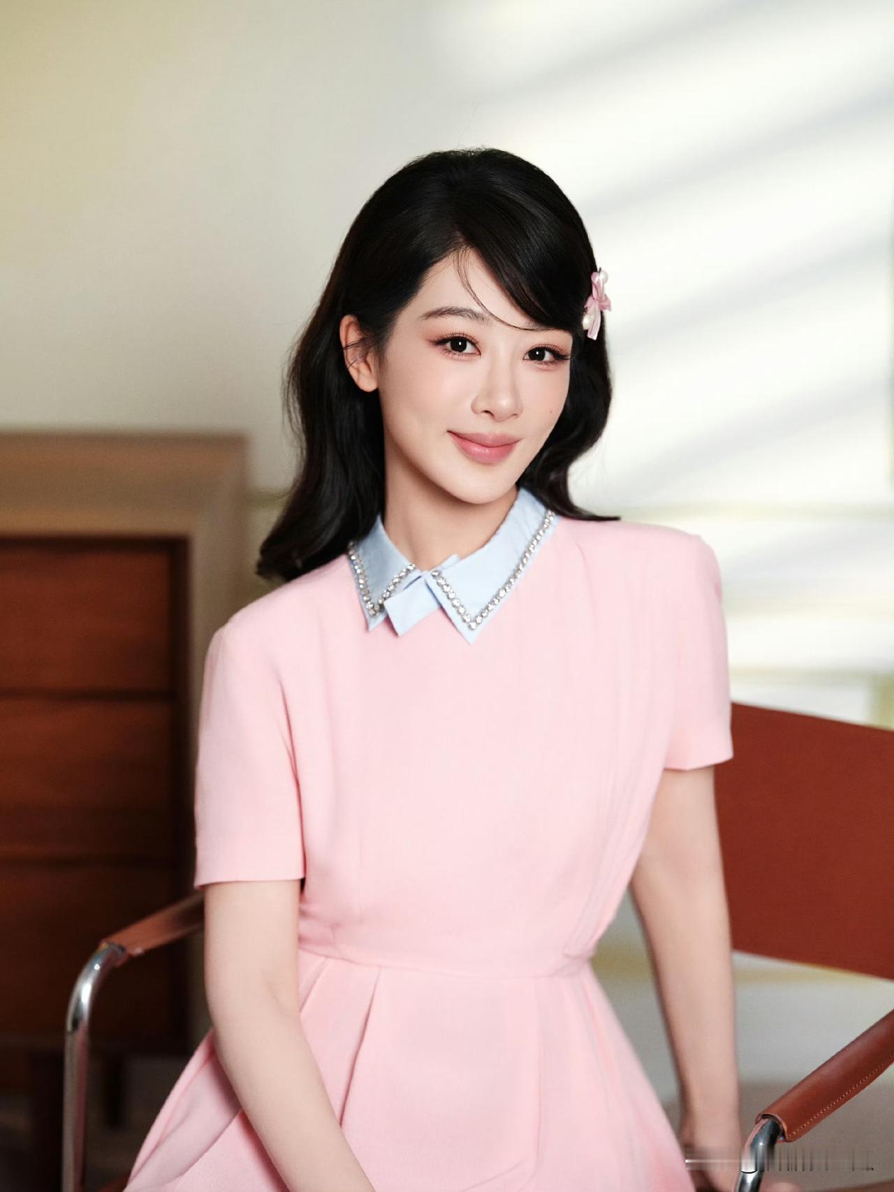 杨紫有点不妙呀不是她今天衣服不好看也不是她脸又怎么了而是我看到她代言品牌心