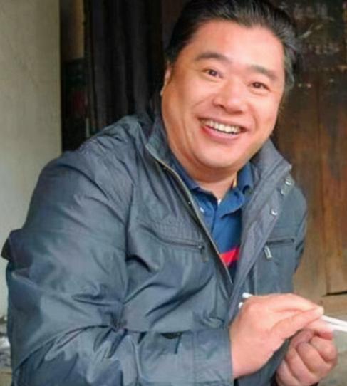 2007年，温州“皮革大王”被亲爹娘强行送进精神病院，事后兄弟瓜分了他12亿资产