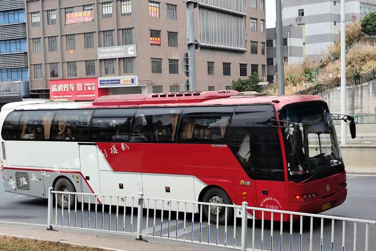 时至今日，不少粤西人依旧困惑不已。深茂高铁、广湛高铁都已开通，大家本以为出行会更