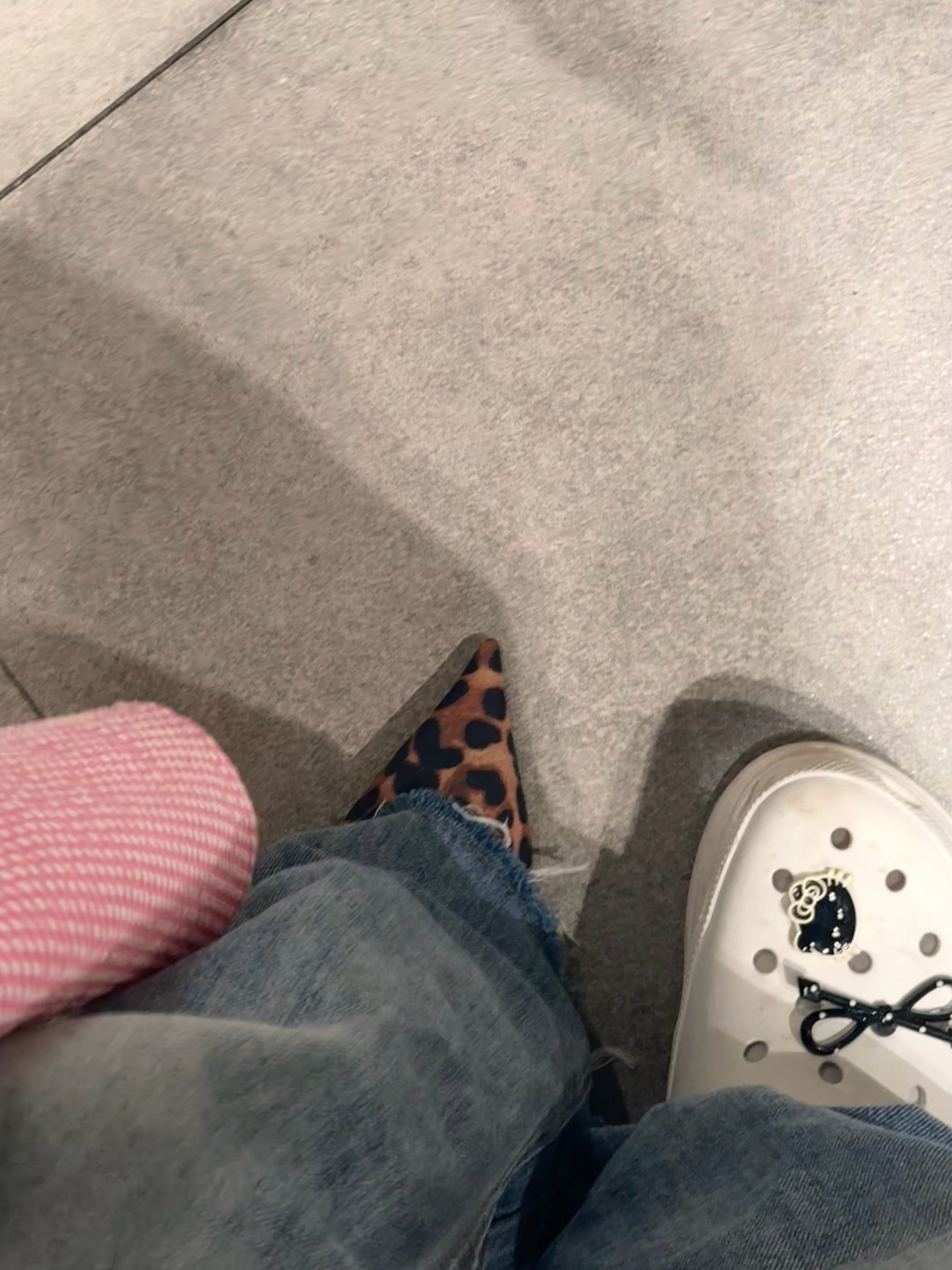 洞洞鞋真菌感染这应该和个人卫生有关系，能怪到鞋身上嘛？我会永远拥护你的，洞门