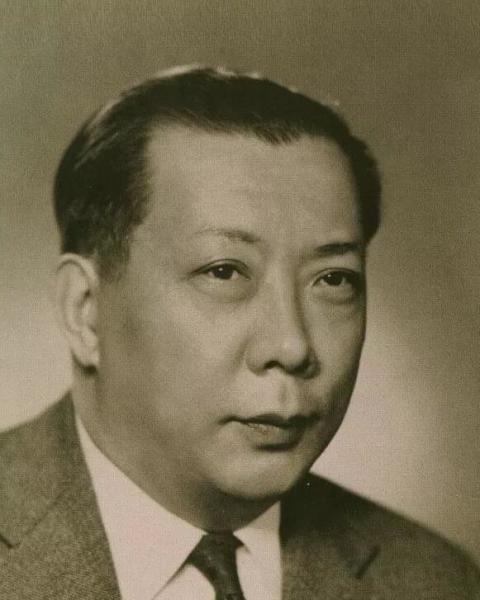 从李一氓捐赠收藏说起最近关于博物馆收藏的事挺闹腾的，想到80年代初，李一氓被