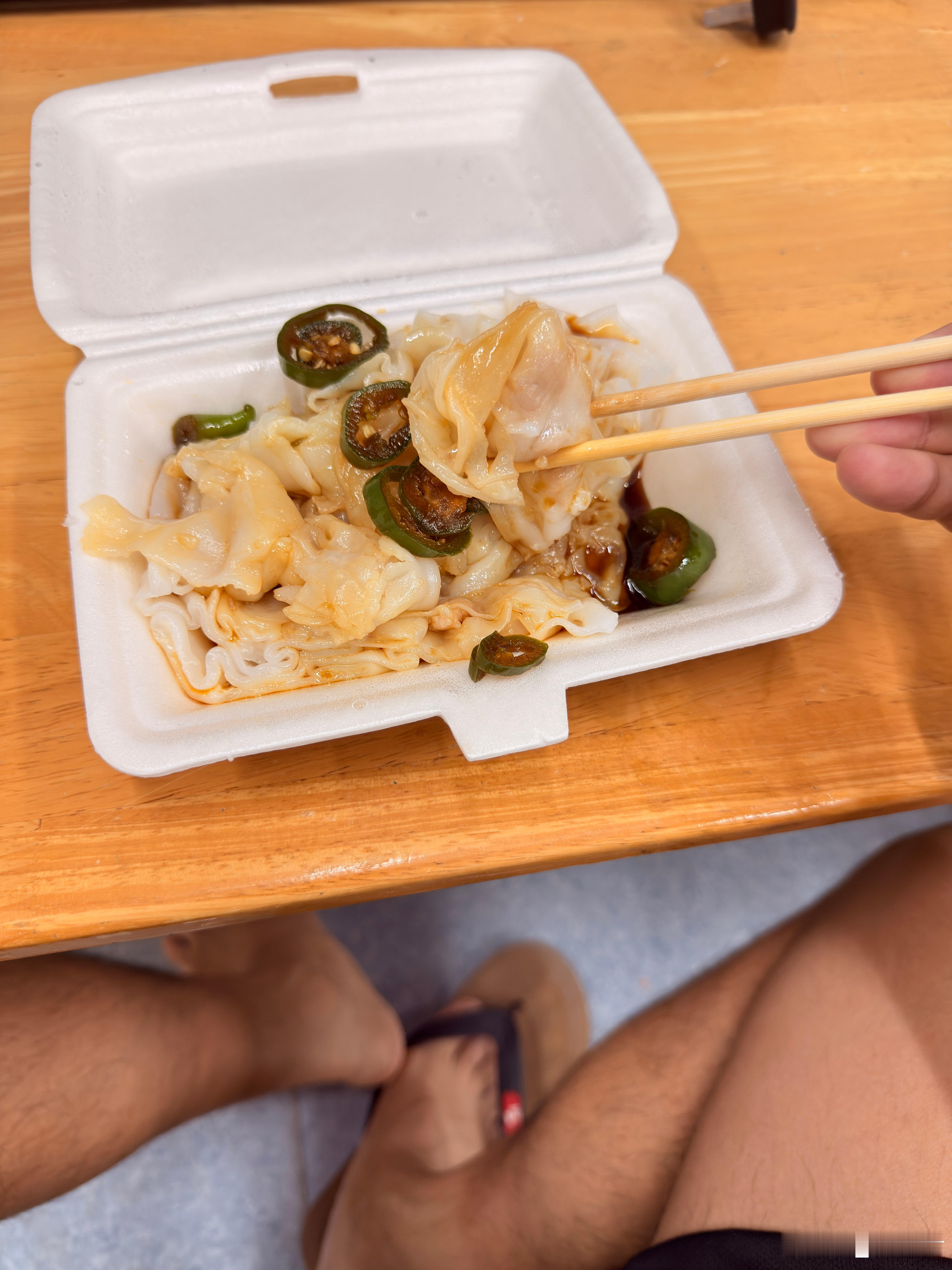 今天的早餐没有排骨！[大笑]因为没💰了！[大笑]​​​