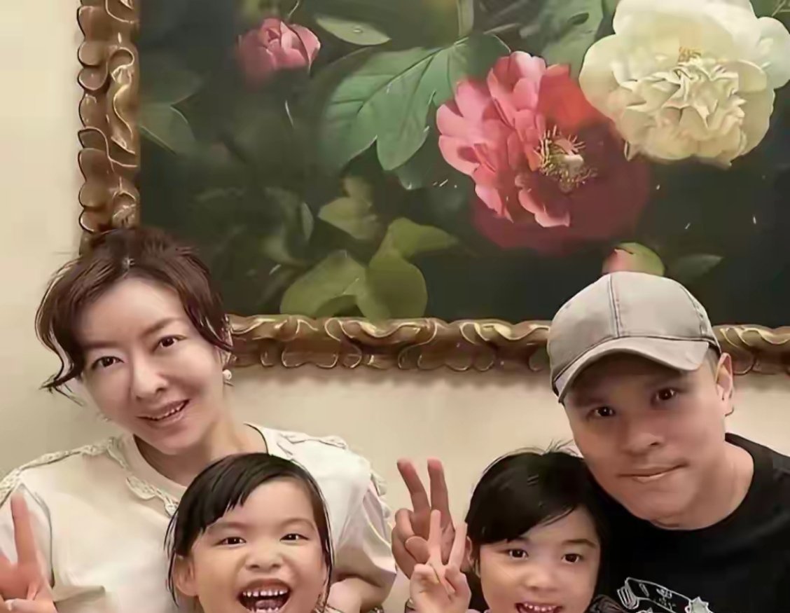 明星全家福，谁丑遗传谁，丑基因真的是一点没浪费，白瞎了好基因