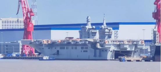 福建舰后劲还没过，中方第二艘电磁弹射大舰来了，美国军方懵了：这还怎么追得上！ 