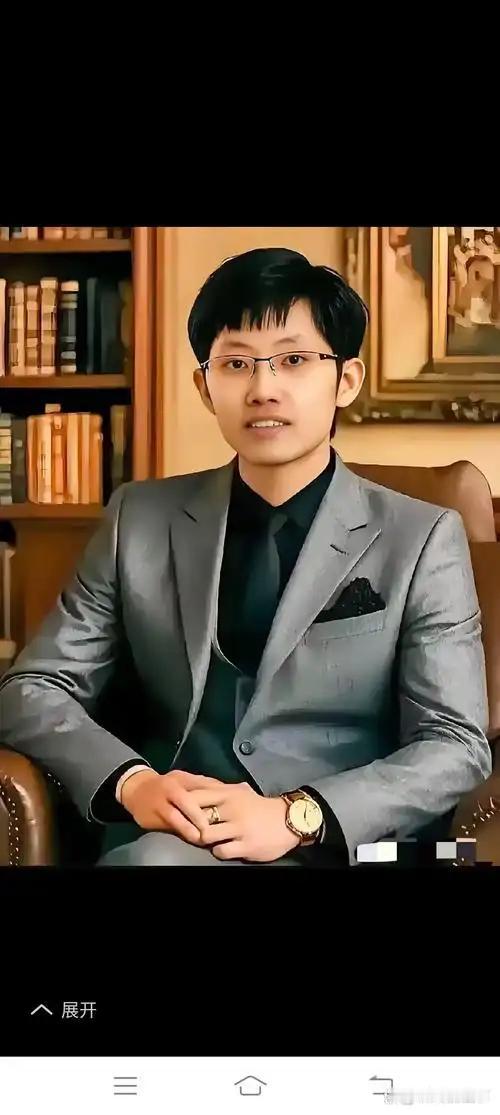 全中国都在骂老美卡芯片脖子，但梁文锋却点出了更恐怖的真相：就算把算力全给你，如果