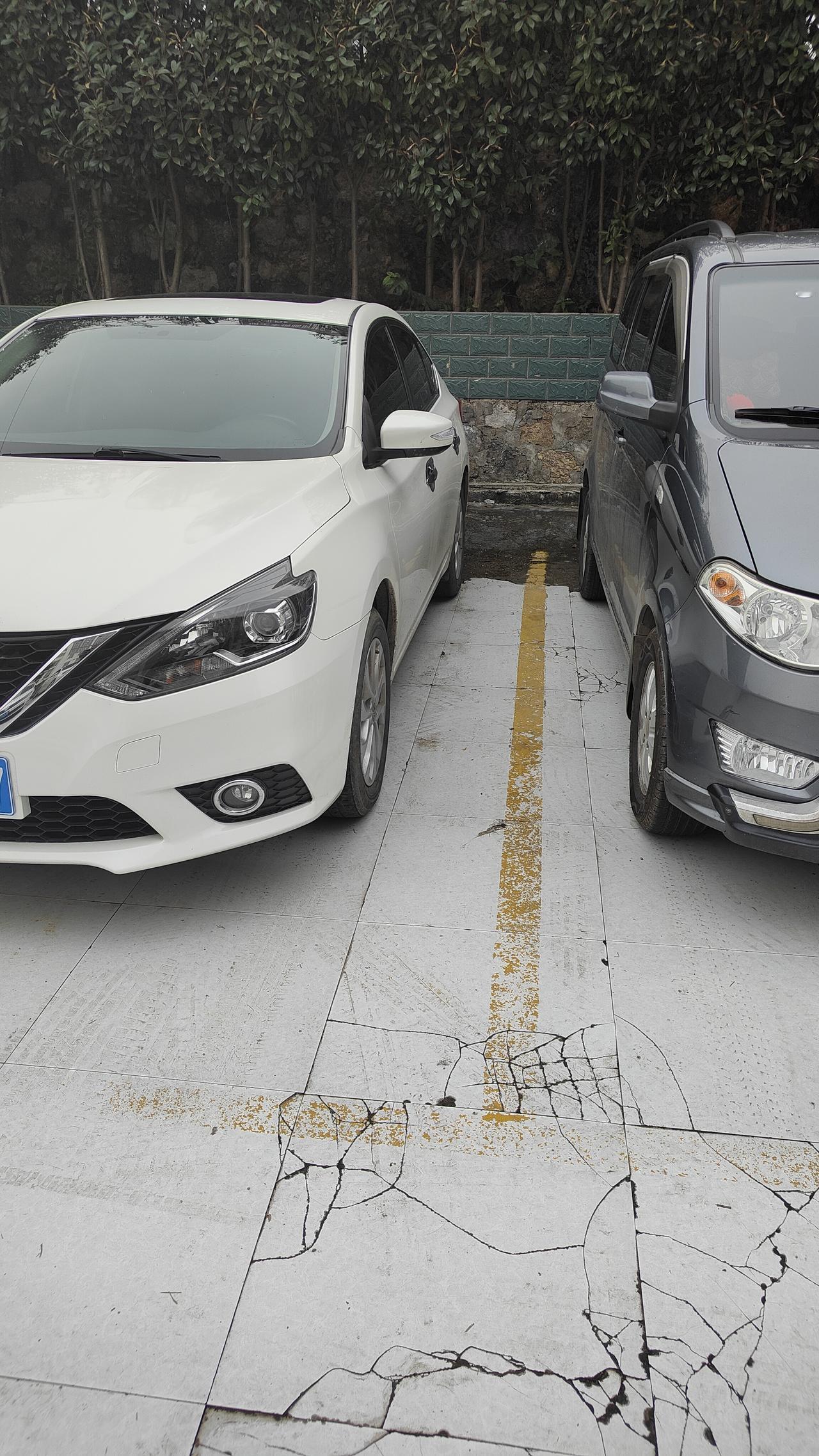 正宗的13代轩逸不是轩逸经典