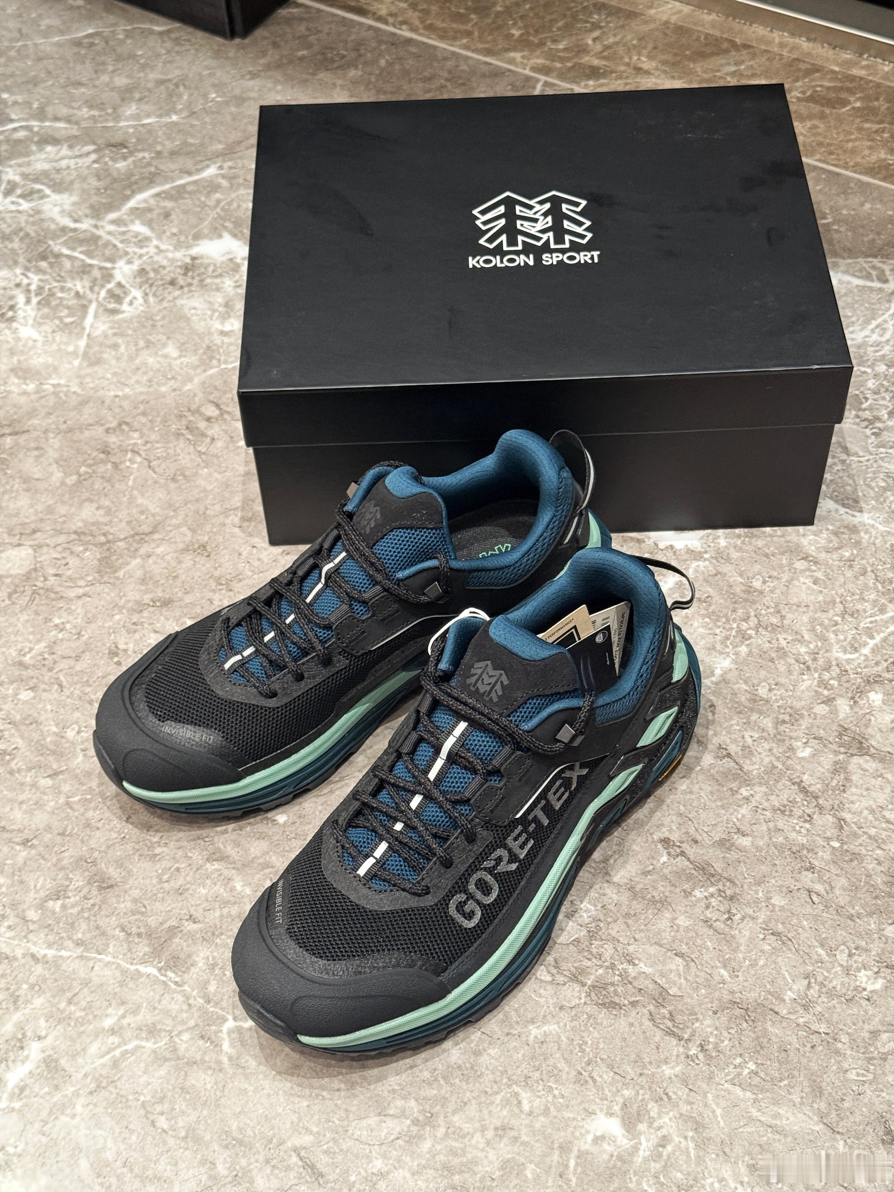 Kolon的新鞋到啦👟，最近越来越多穿这种越野跑鞋，主打方便舒适，正好适合晚上