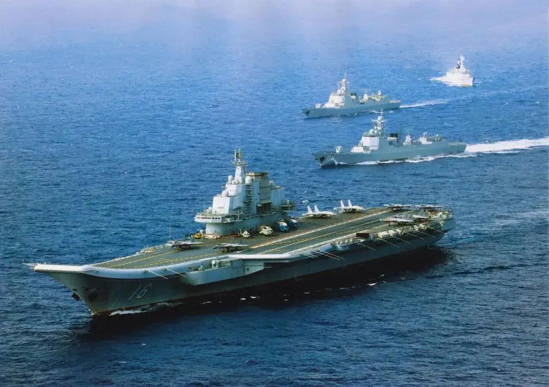 ·辽宁舰编队抵达东京湾附近海域后，因未携带综合补给舰，在完成远海训练任务后折返，