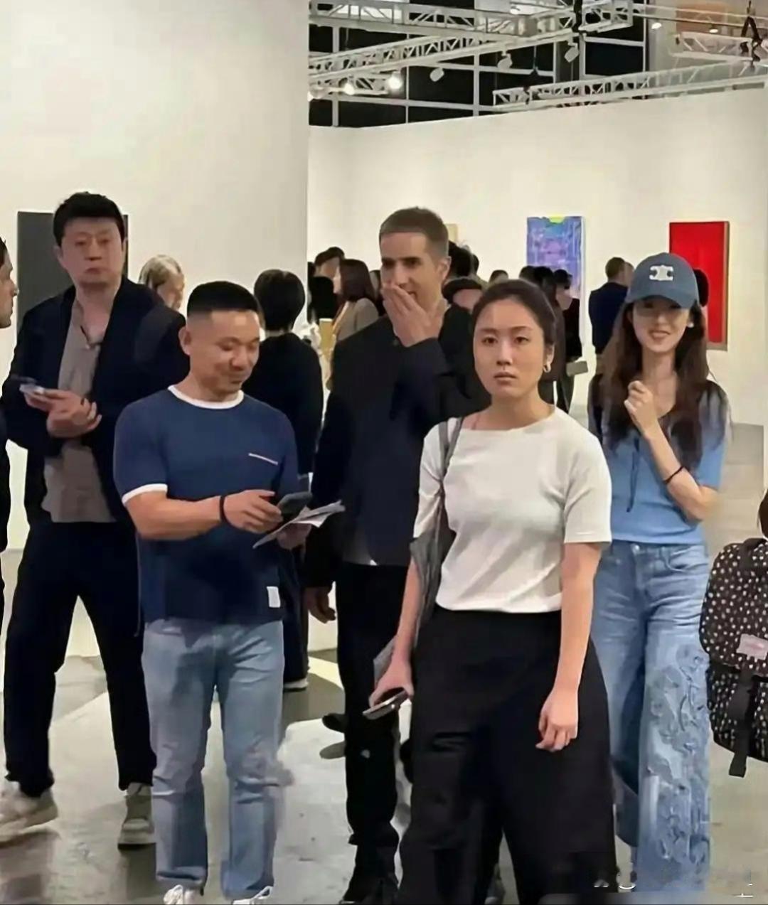 章泽天生活中原来长这样。