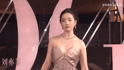 刘亦菲和娱乐圈其他女明星真的不一样高情商说法是不食人间烟火，所以不怎么混“圈子