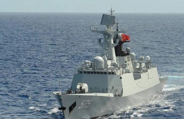 为什么几乎没有国家采购052D？原因很简单——就算中国免费送，大多数国家也不敢接