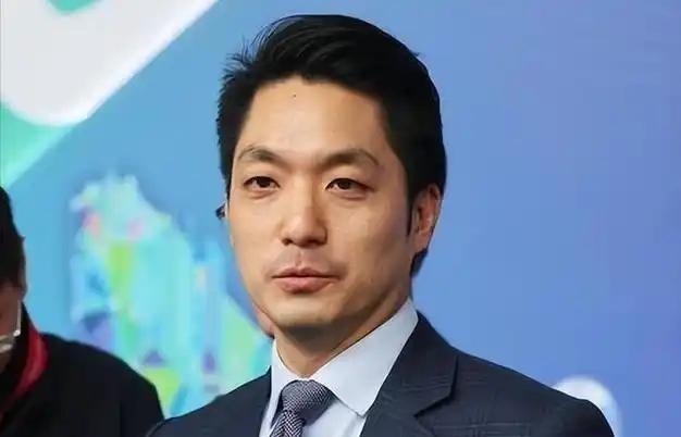 台北市市长、蒋介石的曾孙蒋万安直接把话撂下了！他当着媒体的面斩钉截铁地表示，自己