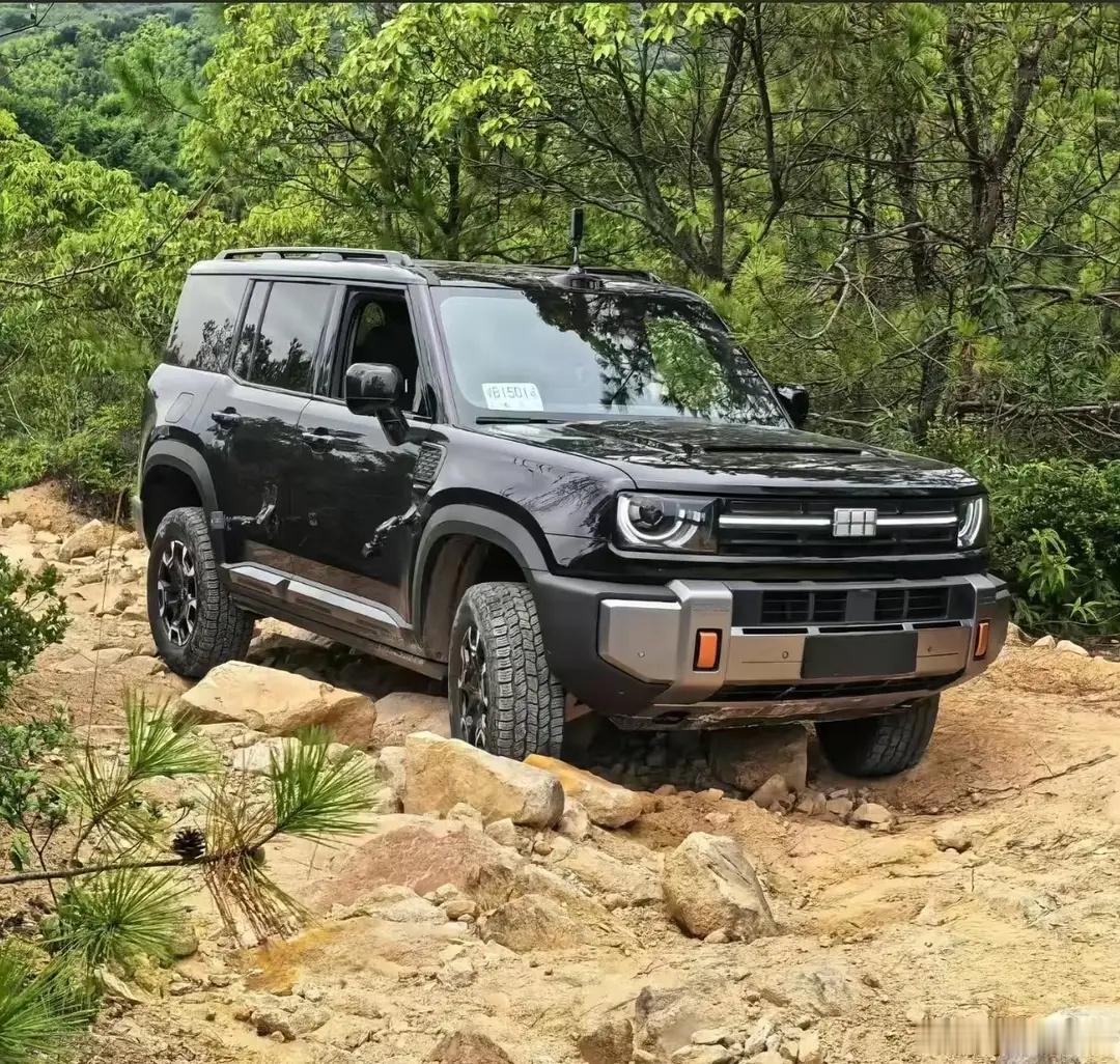 之前银河战舰700首秀，大家都在刷"满载零速直拔泥山锅"，那场面确实硬...