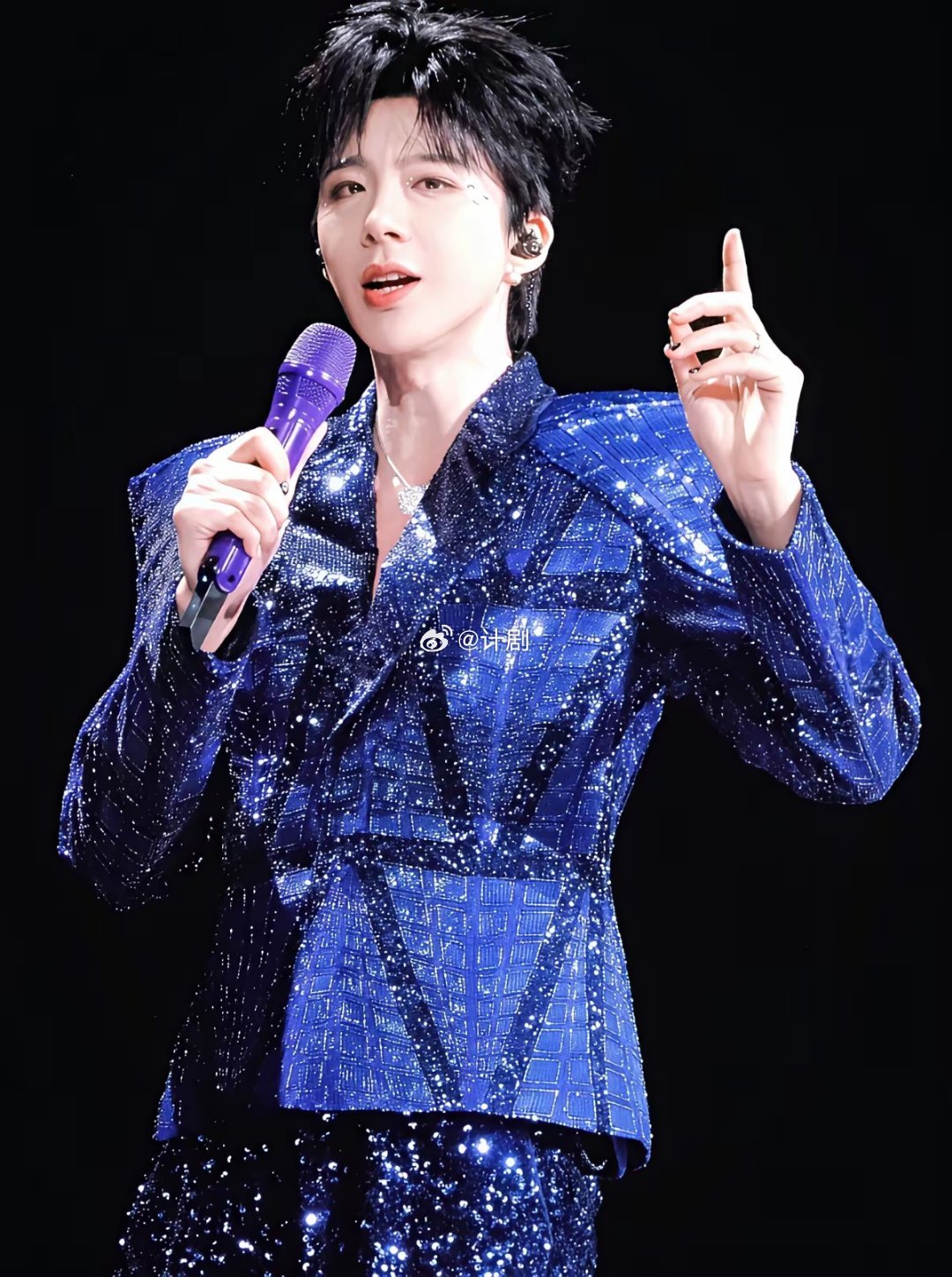 刘宇宁推掉所有古偶，就为了等孙红雷这一个电话。不是转型，是豪赌。他把自己关在刑警