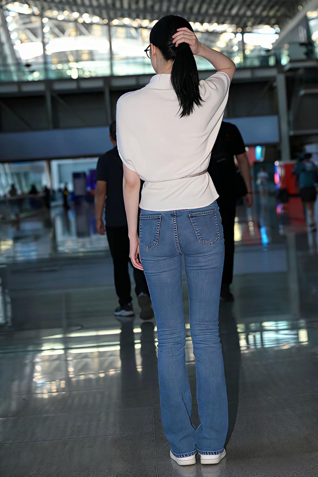 美女穿搭分享大长腿高清美女性感